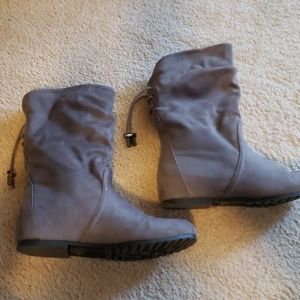 Aldo gray suede booties